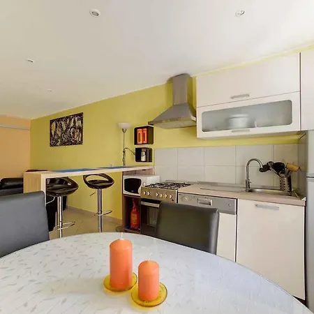 Pula 15 Apartment *