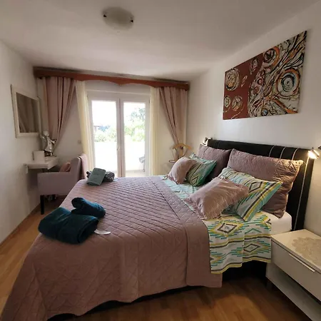 Apartment in Pula/Istrien 11080 Pula