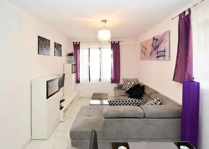 Apartment in Pula/Istrien 11080 Appartement *