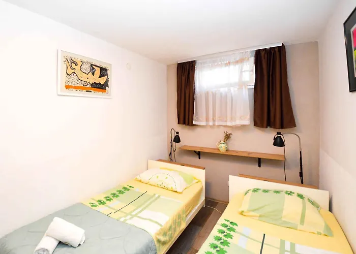 Apartment in Pula/Istrien 11080 * Pula