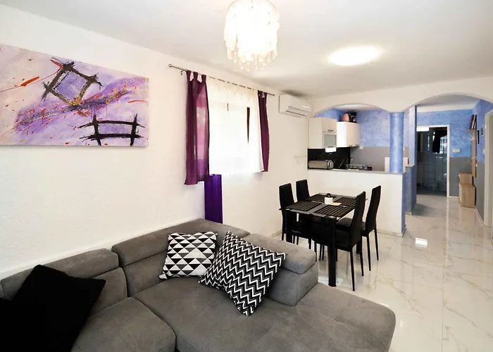 Apartment in Pula/Istrien 11080 Appartement Pula