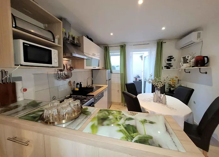 Apartment in Pula/Istrien 11080 Pula