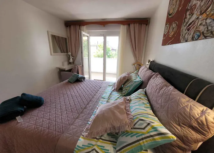 Apartment in Pula/Istrien 11080 * Pula