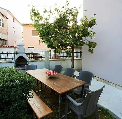 Apartment in Pula/Istrien 11080 Appartement *