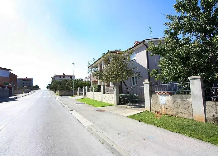 Appartamento In - Istrien 11080 Pola