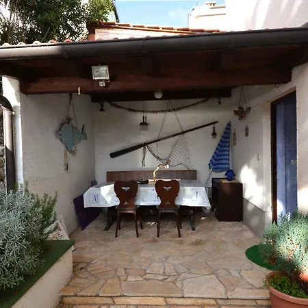 In - Istrien 11080 Apartman Póla