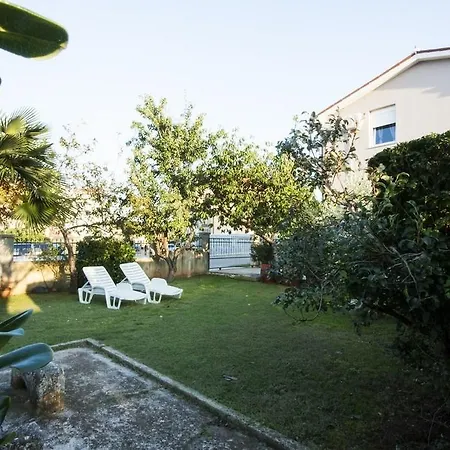 Apartman In - Istrien 11080 Póla