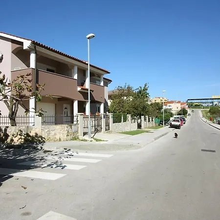In - Istrien 11080 Apartman Póla