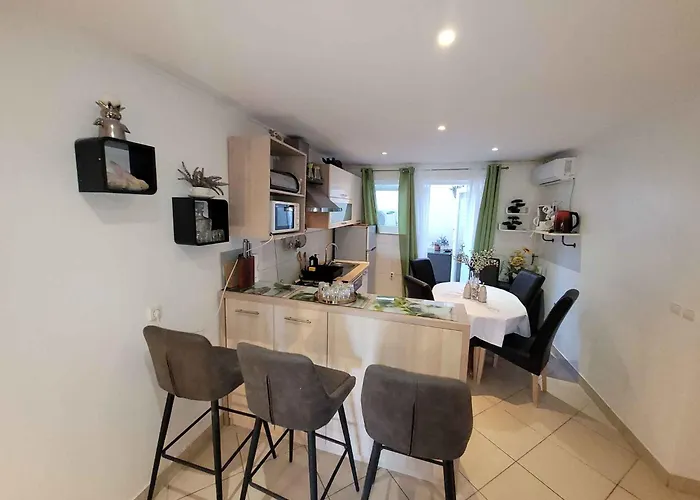 Апартаменты In - Istrien 11080 Пула