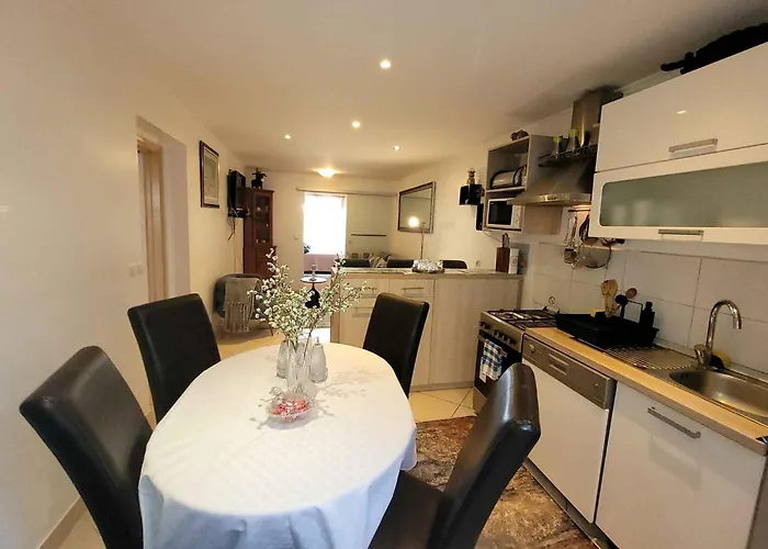 Апартаменты In - Istrien 11080 Пула