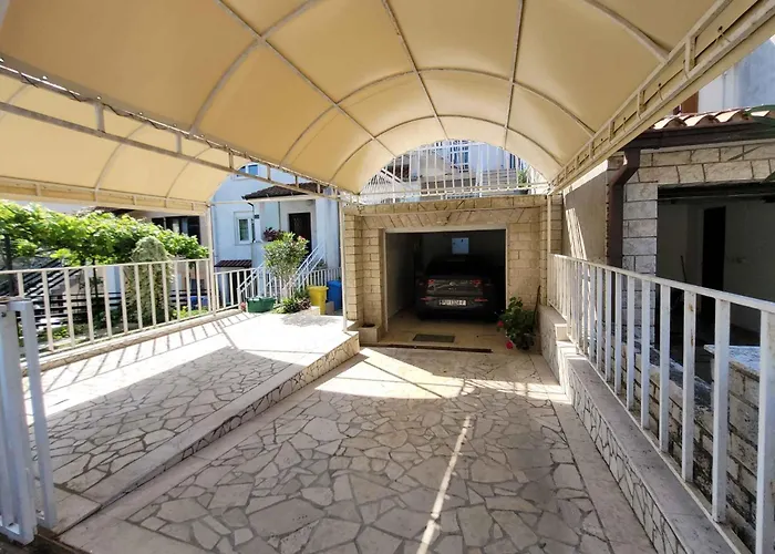 In - Istrien 11080 Апартаменты